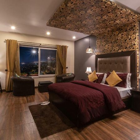 Nirvana Lodge And Lounge ムスーリー エクステリア 写真